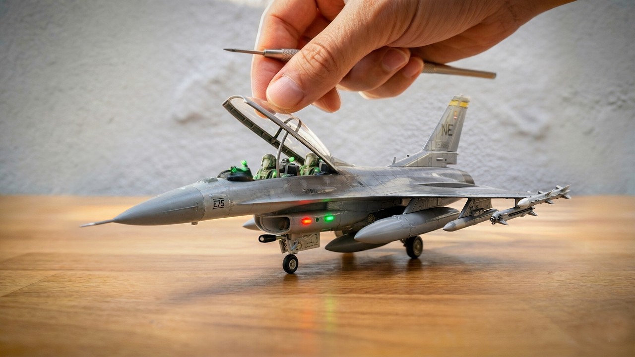 Unboxing of F-16 Falcon Jet Fighter Diecast Scale Model 💖