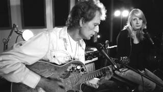 The Unforgettable Acoustic Fire .... Acoustic cover from U2