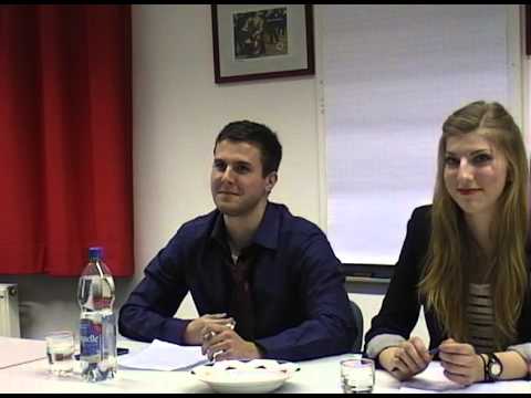 26 Okrim zickt Ailuj an