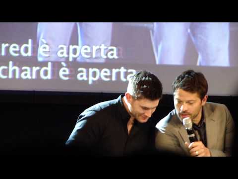 Jibcon 5 - Jensen and Misha acting a scene from Hitch and about kissing scenes