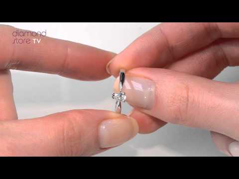 UT35 47JUS - Delightful Pear Shaped Platinum Diamond Engagement Ring 0.25CT-G-H/SI