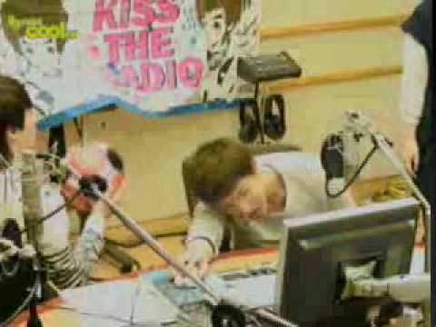 [060409] Hyukkie and ball!