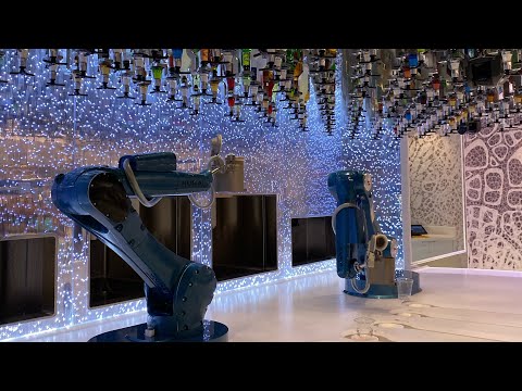 SYMPHONY OF THE SEAS AMAZING BIONIC BAR WITH ROBOTS BARTENDERS