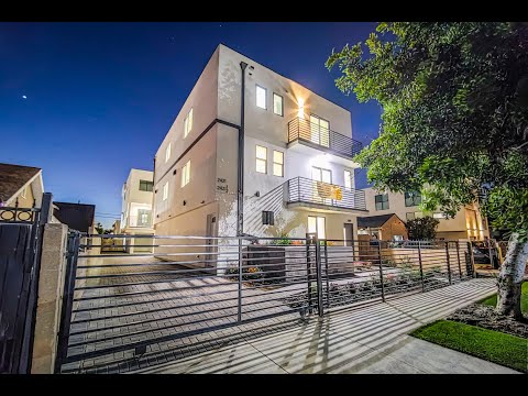 2419 Carmona Ave, Mid-City | QOZ Fourplex