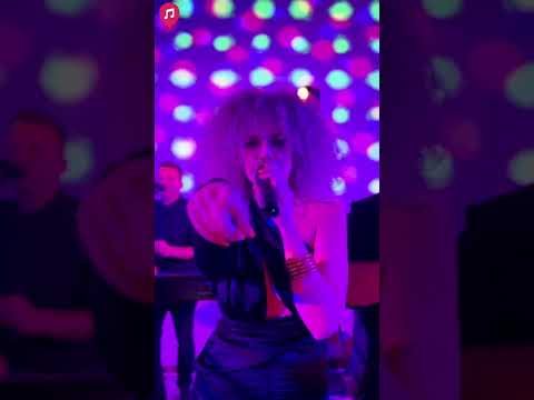 Wedding Band with Male & Female Singer in Rome Italy - The Groove Gala