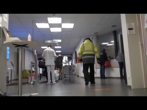Kölner Klinik-Chef befürchtet Triage – Versorgung auch lebensgefährlich erkrankter Covid-Patienten schon jetzt nicht mehr gewährleistet Kölner Klinik-Chef befürchtet Triage – Versorgung auch lebensgefährlich erkrankter Covid-Patienten schon jetzt nicht mehr gewährleistet