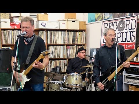 THE KINGBEES - "My Mistake" Live at Record Surplus, Los Angeles