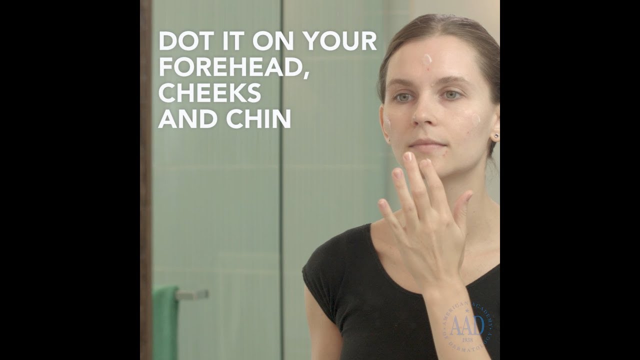 Cómo aplicar medicamento tópico para acné