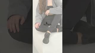 Video Кроссовки женские кожаные черного цвета 2800-2/36