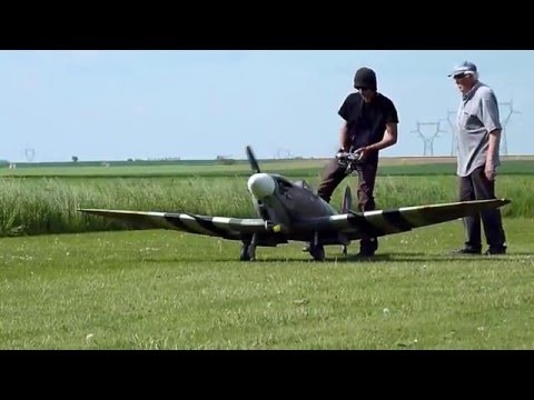 Spitfire 1/3 - 1er vol mai 2016 - Eric Reboul