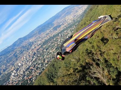 ¡Espectacular! Vea cómo un saltador BASE sobrevoló el cerro El Ávila