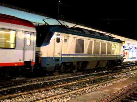 Euronight 234 "Allegro Tosca" Roma - Wien hauled by FS E402A at Bologna Centrale