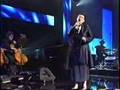 K.D. Lang sings Leonard Cohen's Hallelujah ...