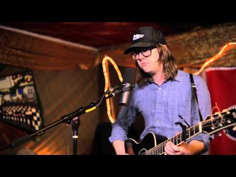 Aaron Lee Tasjan - Don't Walk Away, I'm Talking To You (Live in Nashville)