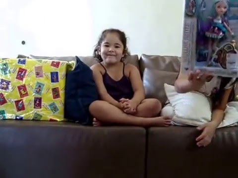 Abrindo os presentes de natal 2015 {vídeo atrasado}