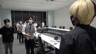 - avexに呼び出されて行ってみたら役員含めて大人10人ぐらい居た