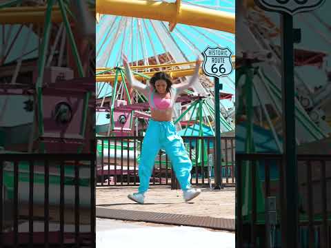 I’m walking down the street with my Nikes on 👟🫶🏽 #shuffle #shuffledance #dance #shufflechallenge