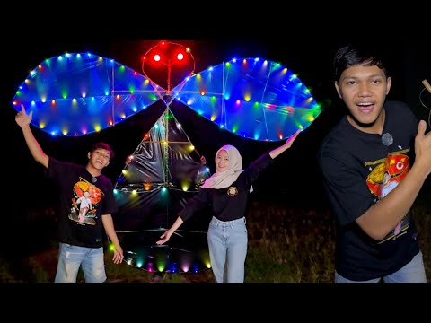 THE BIGGEST PAIR OF LIGHTS ON A WASP KITE!! FLYING AT NIGHT 😱