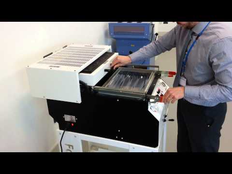 Vacuum forming for blister packaging