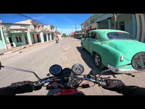 Cumanayagua, por la calle principal - Videos de Cuba