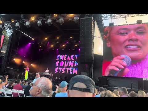 Sneaky Sound System Live | UFO and Show Me Love | Sydney Opera House Forecort