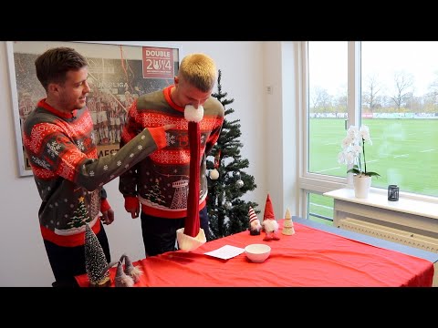 Pebernød i nissehue