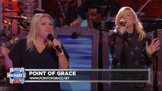 Closing Performance By Point Of Grace Cover "Home" by Phillip Phillips | Huckabee
