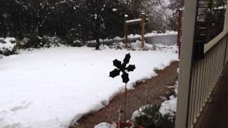 Snowing in Grass Valley California December 2013