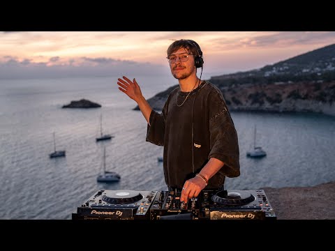 Jonas Saalbach | Ibiza, Spain 2024 | Melodic House & Techno Mix