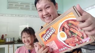 Mom and son eat spicy rice cakes 🌶🌶