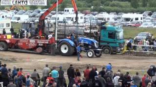 preview picture of video 'Tractor Pulling Finland Haapajärvi 23.6.2013'