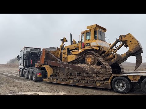 Loading And Transporting The Caterpillar D9N Bulldozer - Fasoulas Heavy Transports
