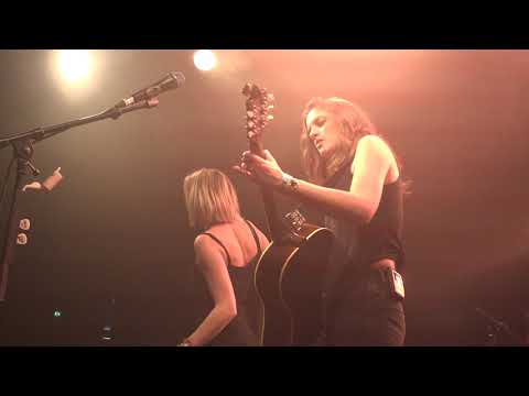 '4K' Laura Cox, feat. Mary Reynaud, 'Just another game', Paris, 'Le Trabendo', 04.12.2019