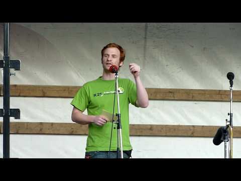 SÖS Stadtrat Hannes Rockenbauch auf der Großdemo am Samstag, den 07.08.2010