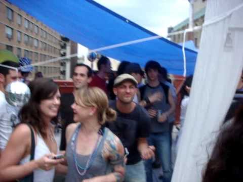 FORMAT B@ROOFTOP PARTY ON WEAVERLY MAY 24TH-09