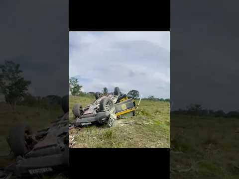 🚨 Viaturas da PRF colidem na BR-364 — três agentes ficam feridos!