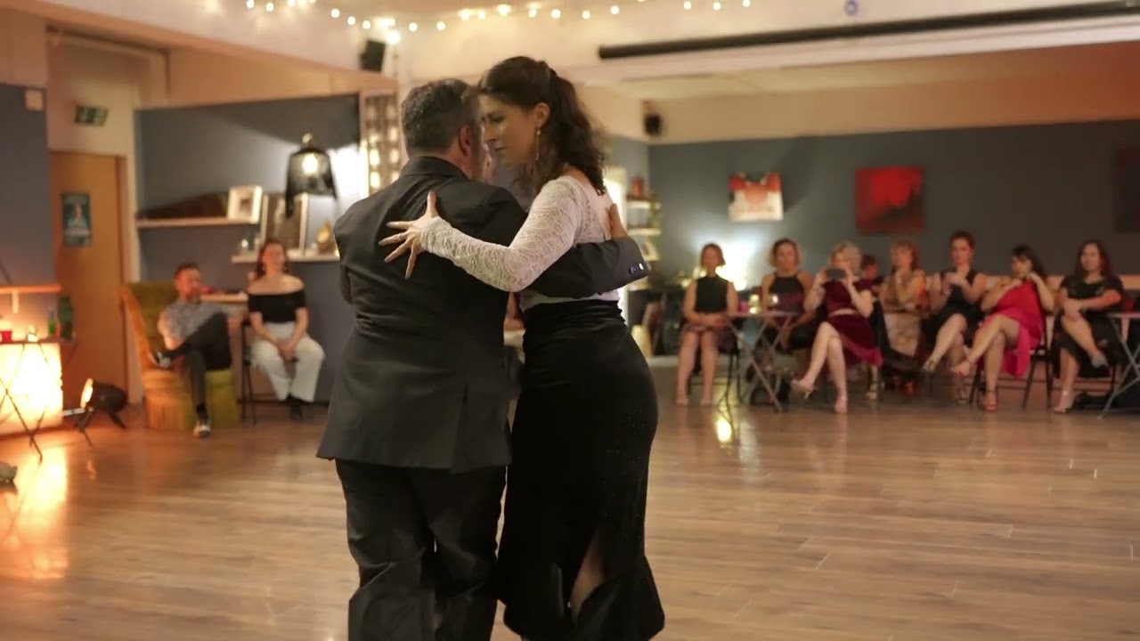 Video thumbnail for Fernando Galera & Elise Roulin @ Le Fleuve, Lausanne 4.11.2023: Troilo & Ruiz - Flor De Lino