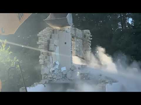 Демонтаж старого будинку