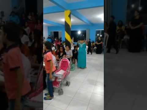 Entrada da Bíblia e das bandeiras