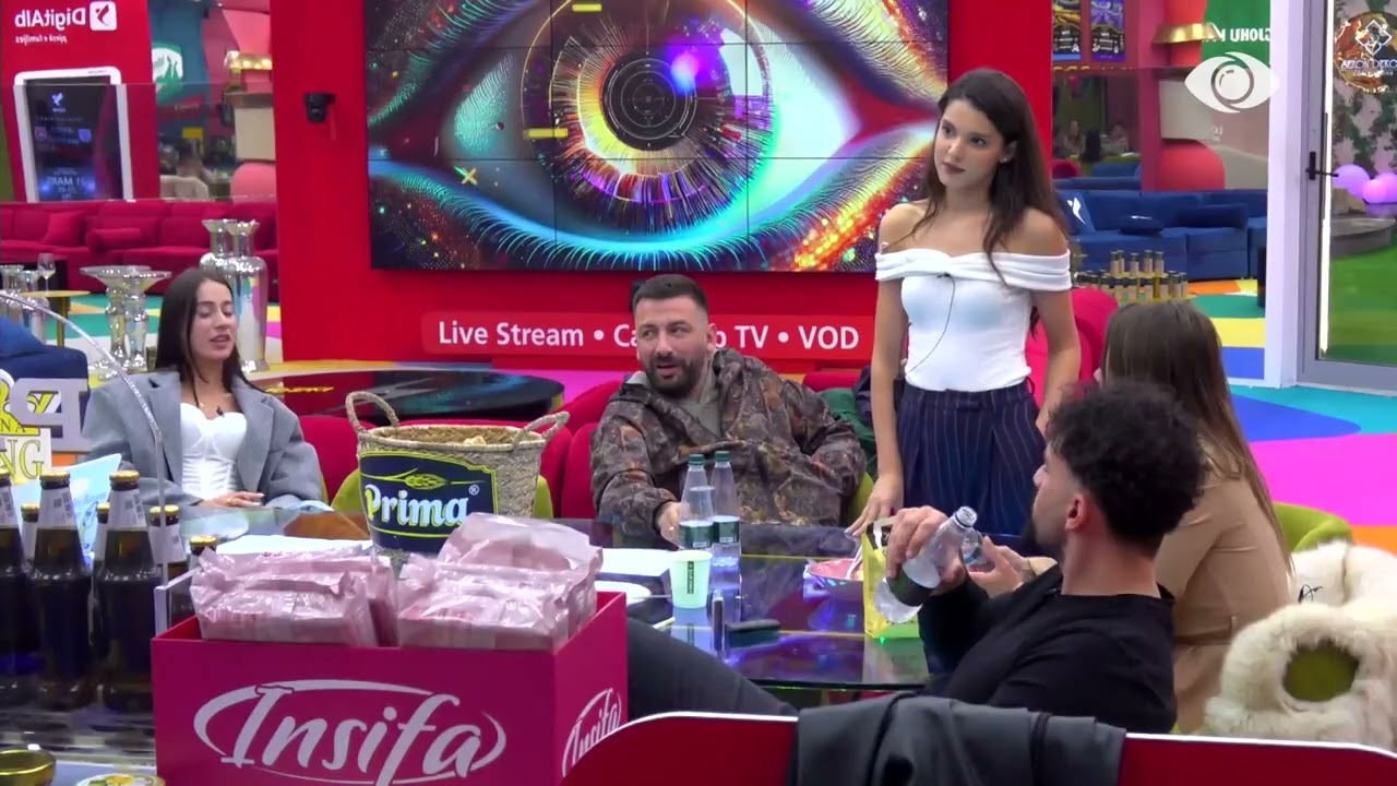 Vijon debati mes Kellyt dhe Olës: E ke idenë se kush jam unë e kush je ti?!