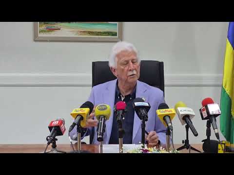EN DIRECT | La conférence de presse de Paul Bérenger