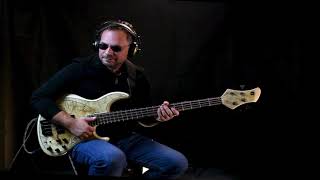 Video thumbnail for Power (Marcus Miller) bass cover with a Meridian J-24 by MeridianGuitars