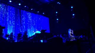 Idina Menzel 8/8/15 &quot;River&quot;