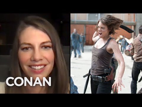 勞倫-科漢的最佳殭屍殺戮--TBS的CONAN。 (Lauren Cohan's Best Zombie Kills - CONAN on TBS)