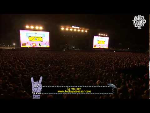 The Strokes- Cumbia de Reptilia+The Modern Age Live Lollapalooza Argentina 2017 HD