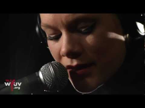 Trixie Whitley - Irene (Live at WFUV)