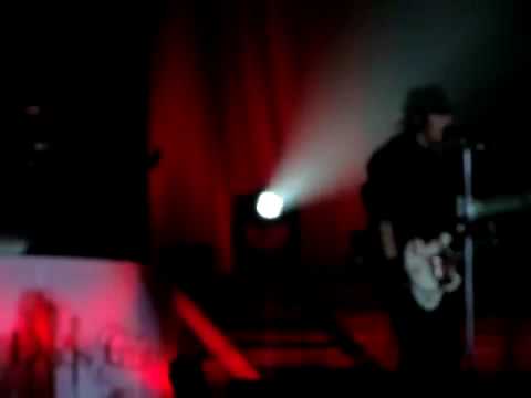 Three Days Grace - Bitter taste Live