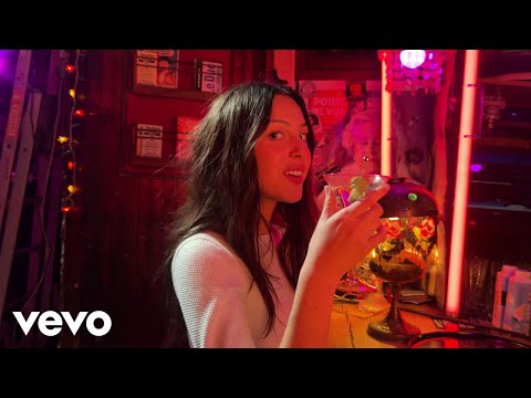 Olivia Rodrigo - drop dead (behind the scenes)