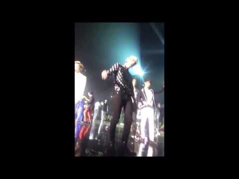 [FANCAM] Music Bank In Brazil - Jonghyun