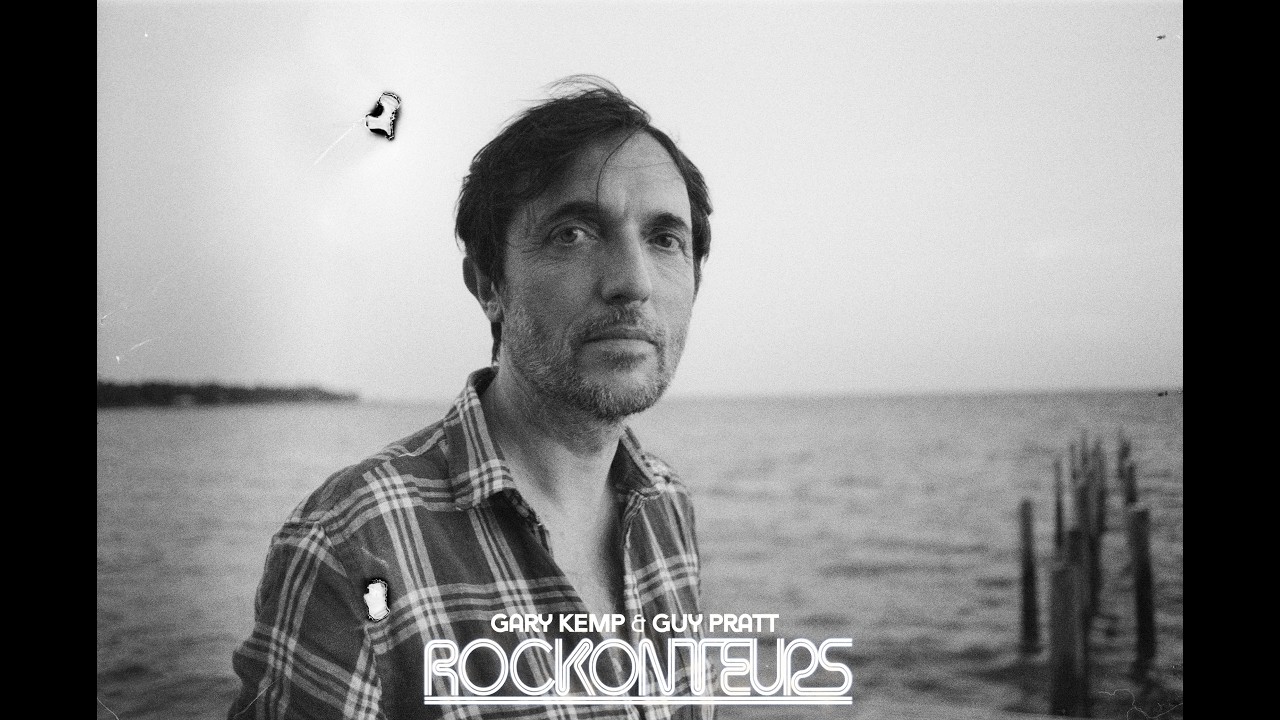 Radiohead bassist Colin Greenwood joins the Rockonteurs podcast - YouTube